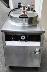 BKI FKM-F Electric Fryer 208V 3Ph Tested Excellent Working Conditions w/Basket