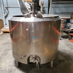 Creamery Package MFG 200 Gallon Stainless Steel Kettle Tank with Agitator