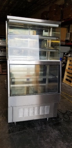 Delfield Commercial Refrigerated/Dry Display Showcase Merchandiser #536-SR68-C